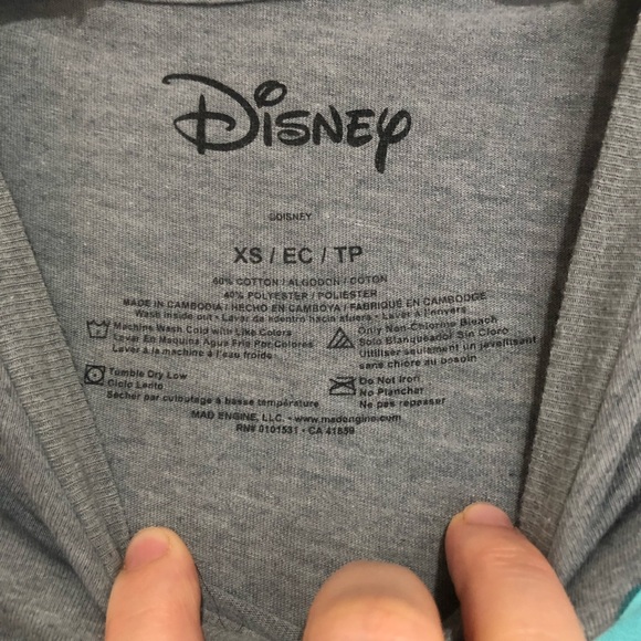 🔴Disney Gray Winnie The Pooh T Shirt. Size XS. - Picture 3 of 8